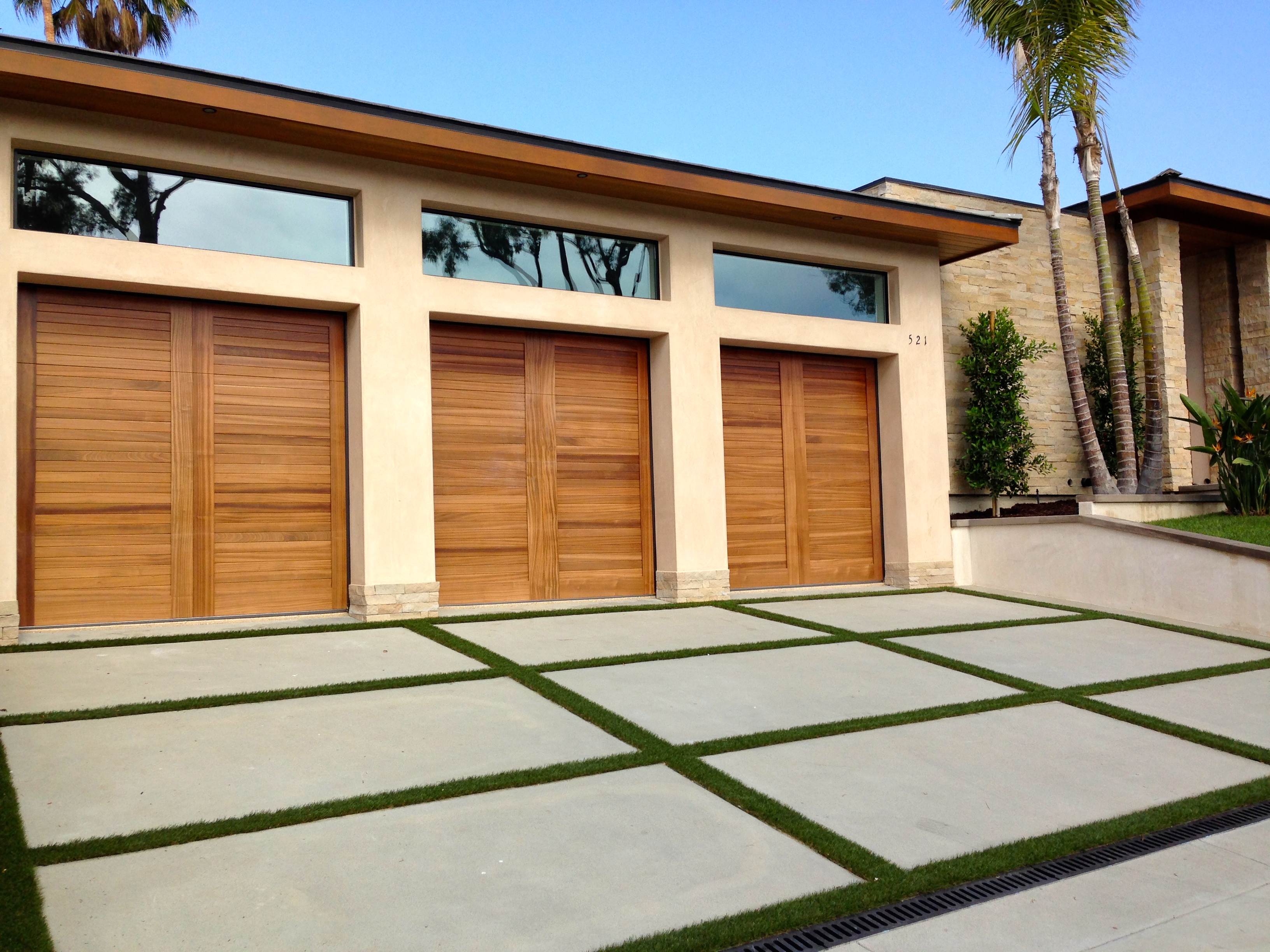 Custom-Wood-Garage-Doors