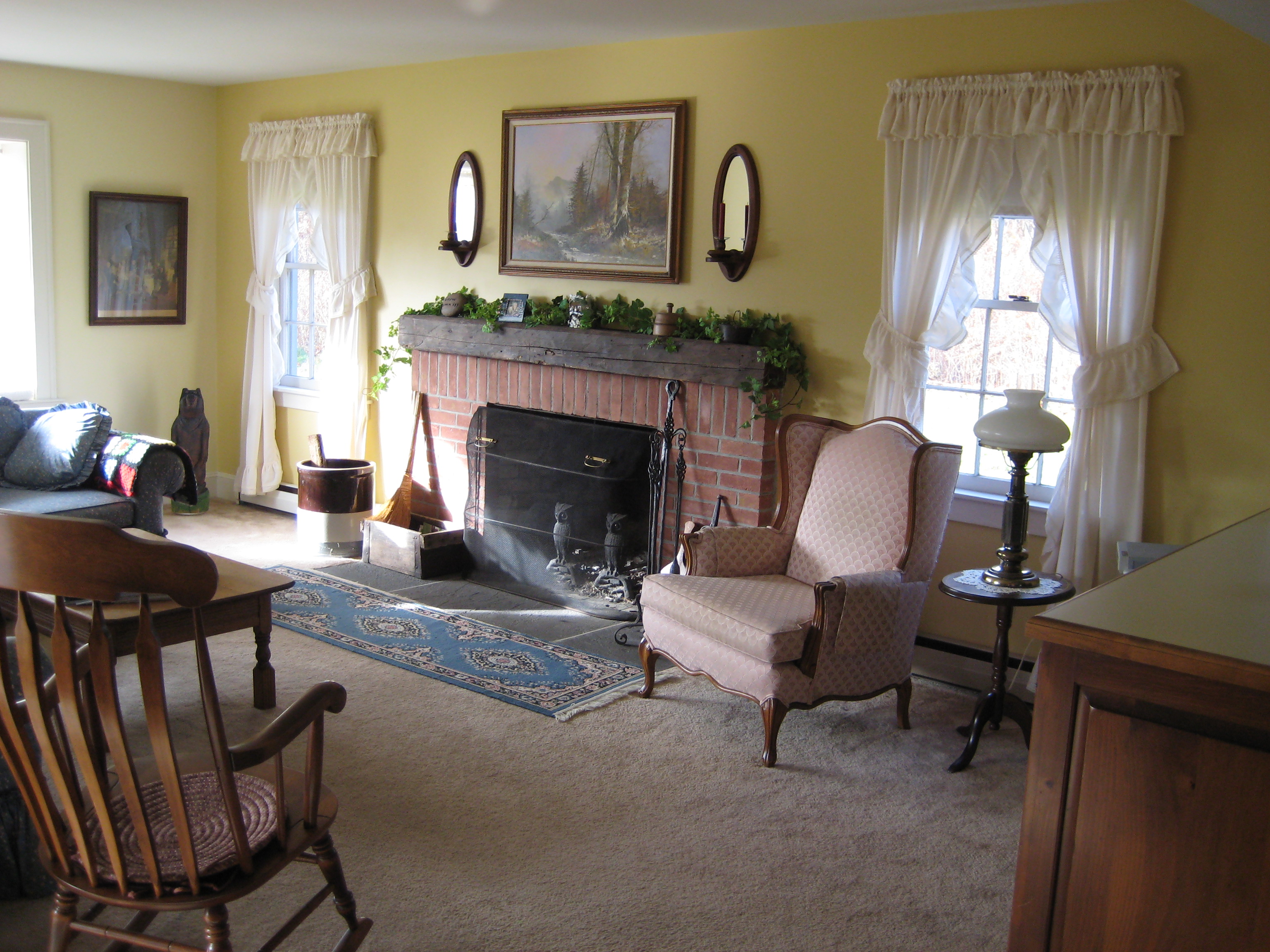 Joe Angeleri - Historic 1790 Greek Revival retoration -family room